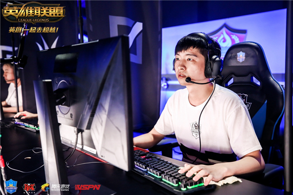 关于英雄联盟队主教练发声,誓言带队登顶的信息 关于英雄联盟队主教练发声,誓言带队登顶的信息