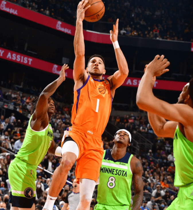 上海队横扫火箭,布克状态火热 上海队横扫火箭,布克状态火热