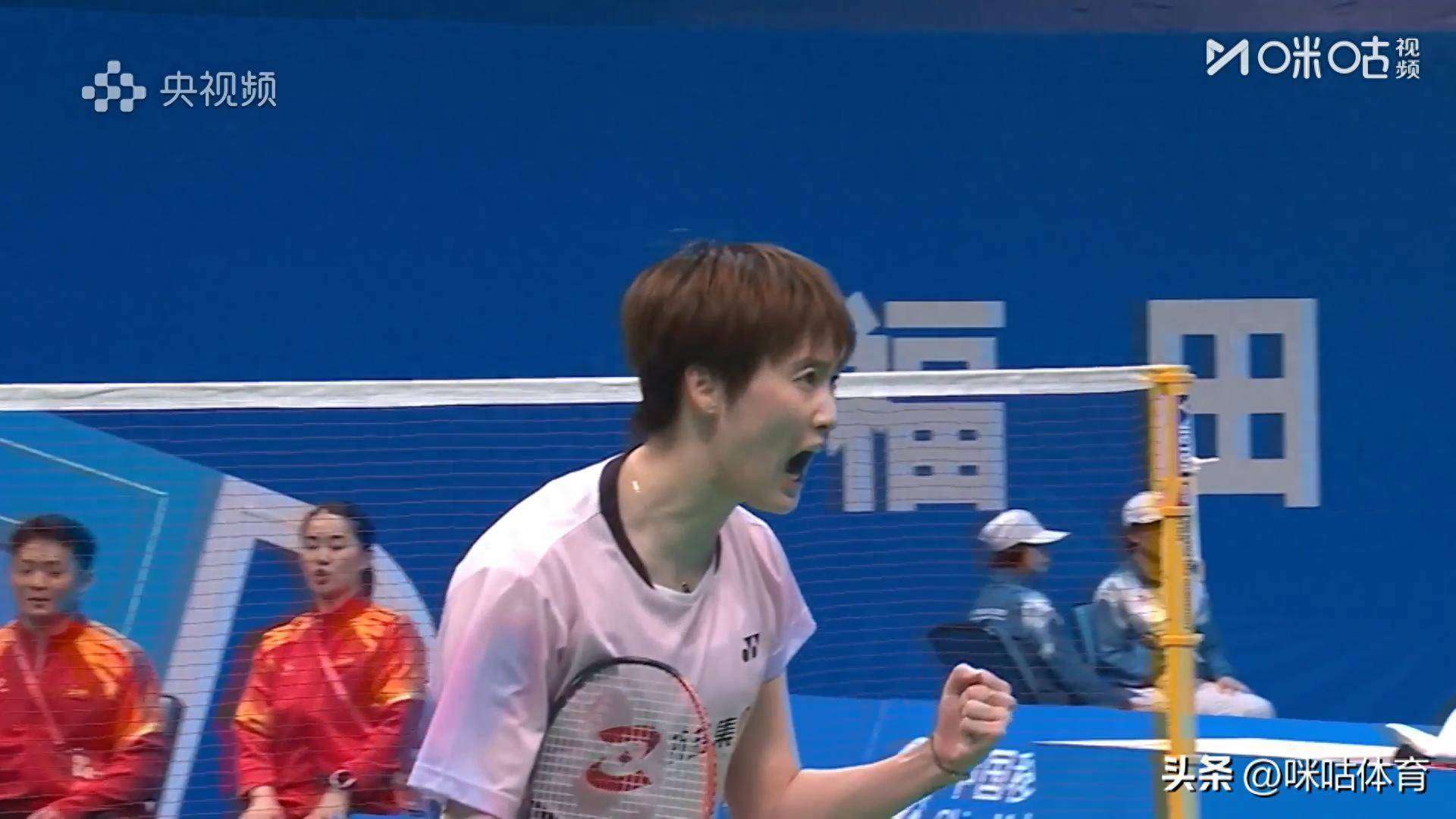 法国队鏖战韩国队,陈雨菲点燃赛场 法国队鏖战韩国队,陈雨菲点燃赛场