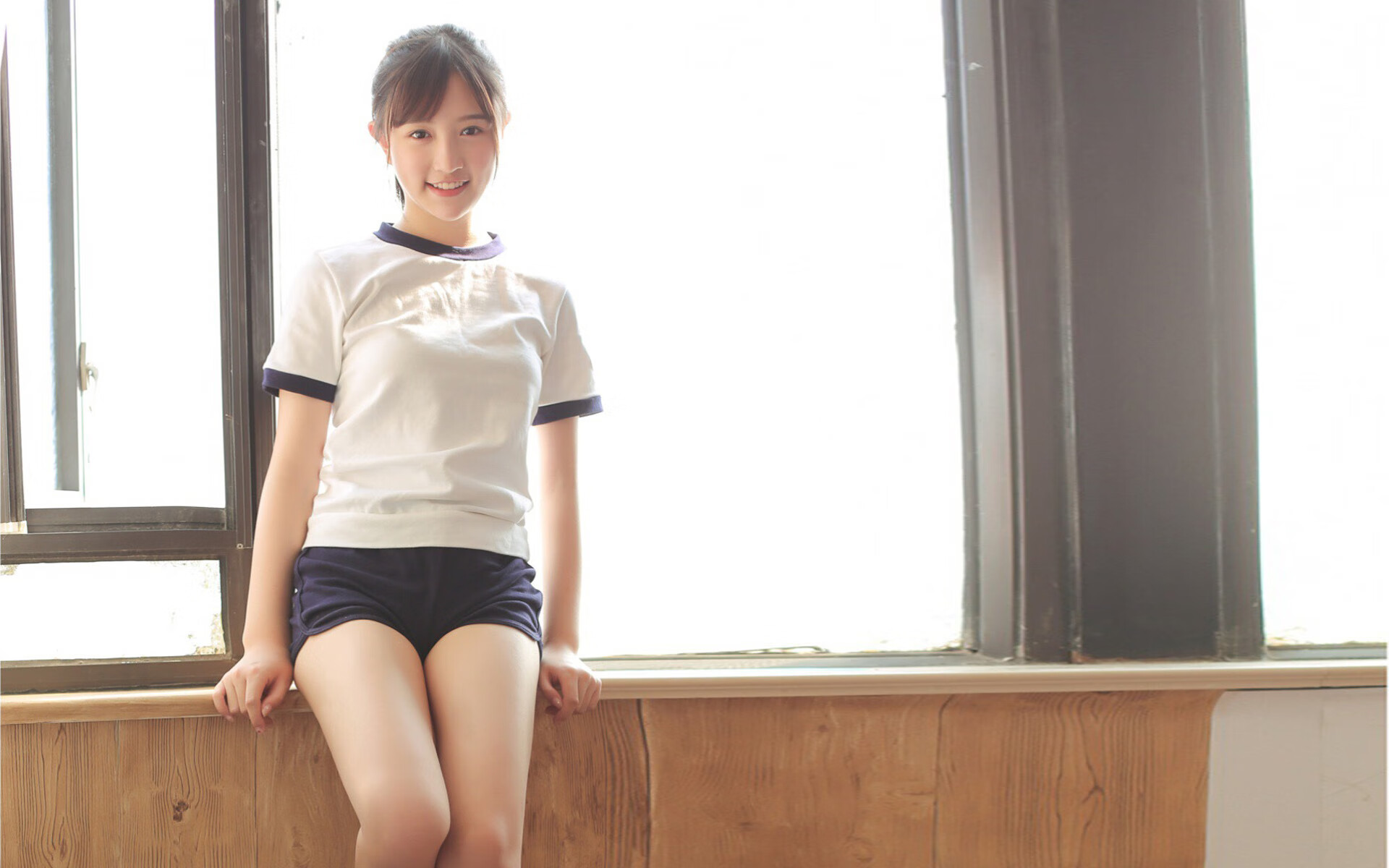 红色警告与银色曙光，汉密尔顿如何一肩扛起梅赛德斯的绝地反击