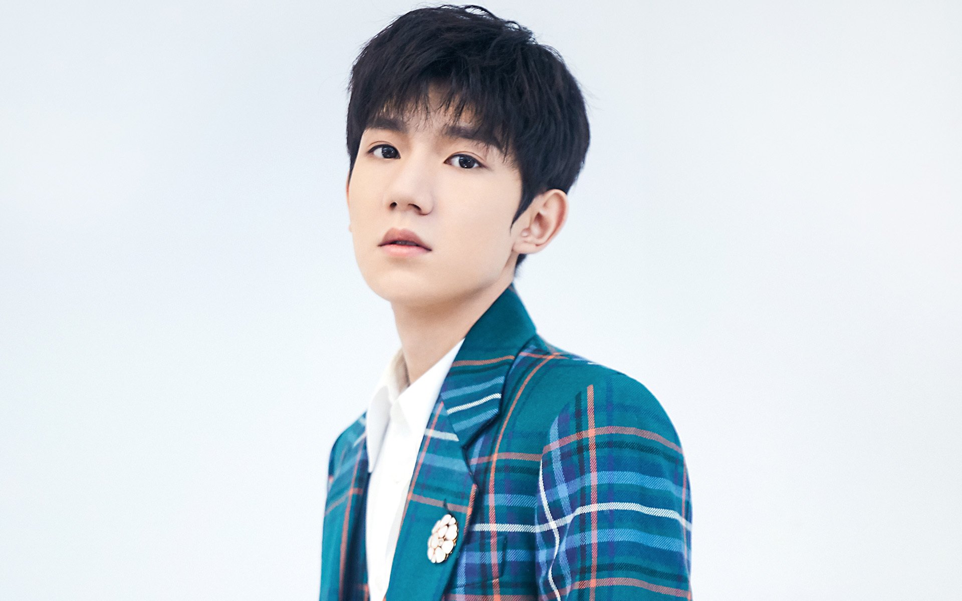 赛场对决,勇士铁血翻盘如风暴,锡安隔扣猛龙如烈火