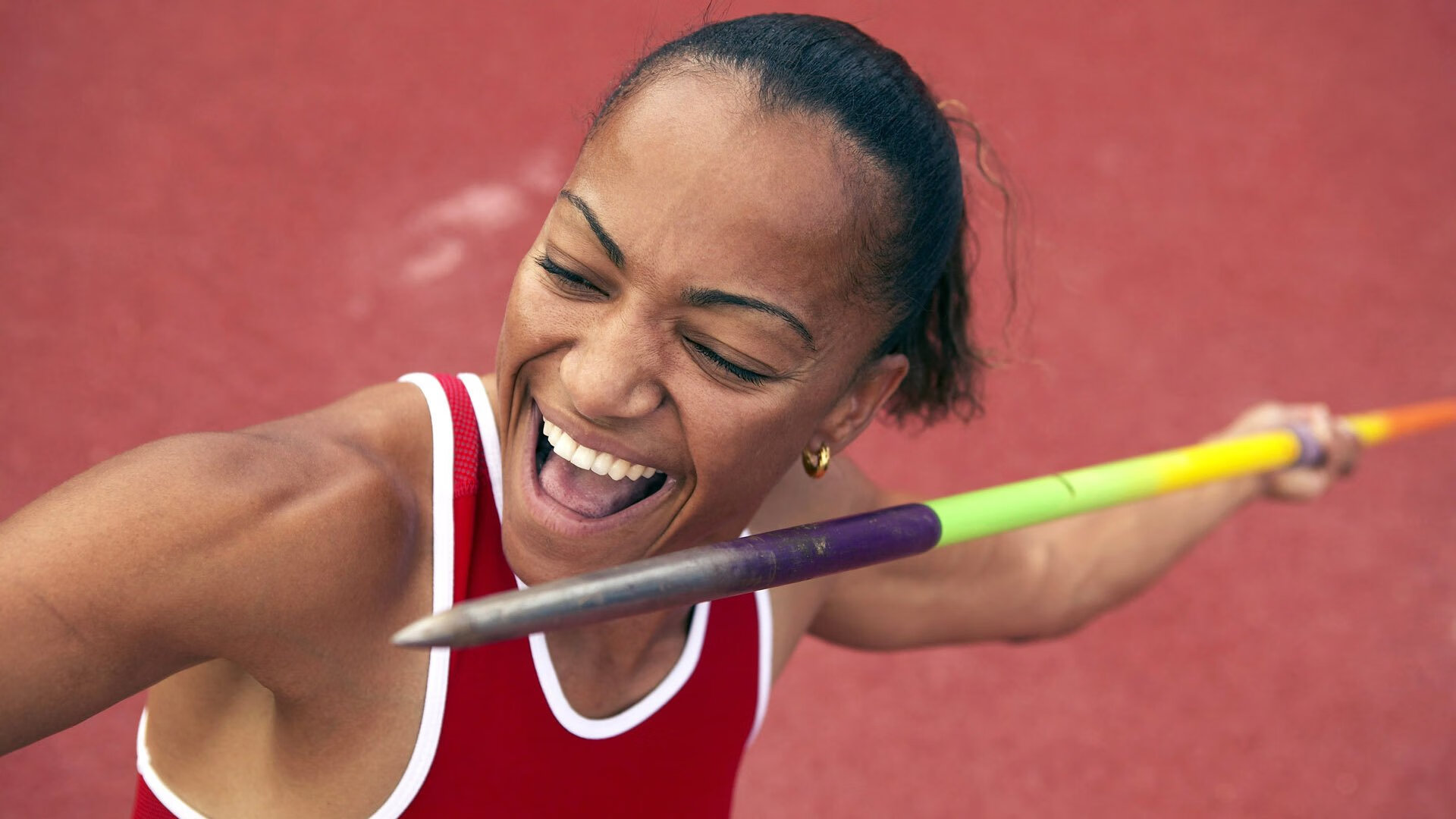 速度之争,赛道烽火与绿茵冷箭—新赛季的突破与意外如何重塑竞争哲学