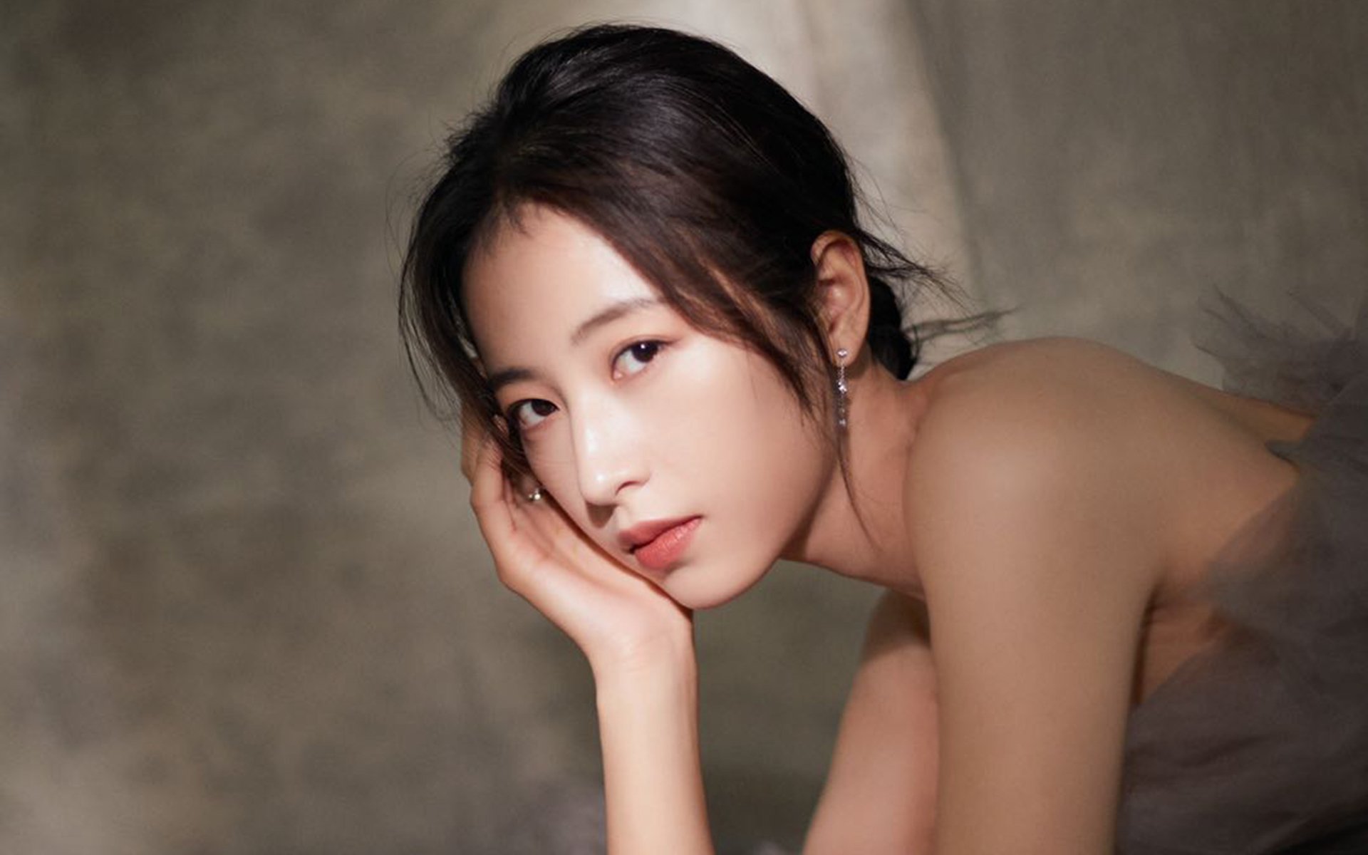 英超争冠的资本回响，当巴黎圣日耳曼的幽灵在新西兰掀起收购风暴